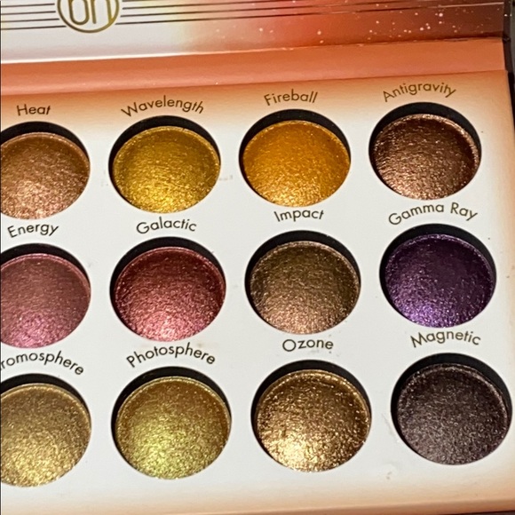 BH Cosmetics Solar Flare☀️18 Color Baked Eyeshadow - Picture 5 of 6